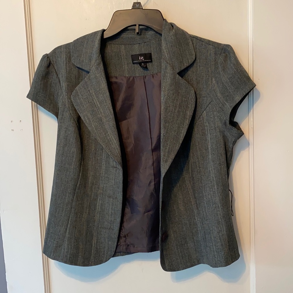 Iz byer grey suit jacket.